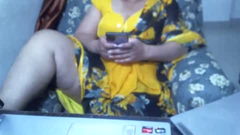 Snapshot of crezybhabihot chatting on January 16, 12:45 am Sonika69 online show from January 16, 12:45 am
