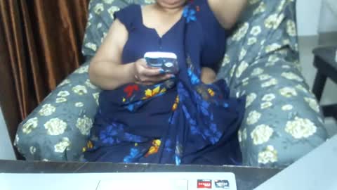 Snapshot of crezybhabihot chatting on February 23, 2:07 pm Sonika69 online show from February 23, 2:07 pm