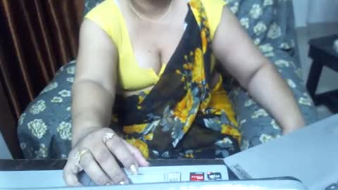 Snapshot of crezybhabihot chatting on March 2, 6:16 am Sonika69 online show from March 2, 6:16 am