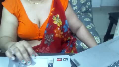 Snapshot of crezybhabihot chatting on February 9, 11:25 am Sonika69 online show from February 9, 11:25 am