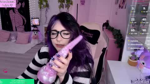 Crimson Kitten online show from April 18, 3:53 am