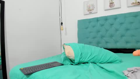 Snapshot of cris_dulce chatting on October 30, 8:43 pm cris_dulce online show from October 30, 8:43 pm