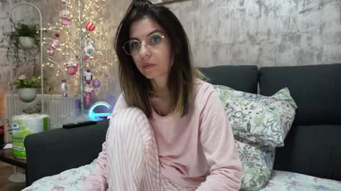 crissy_love online show from December 19, 6:56 am