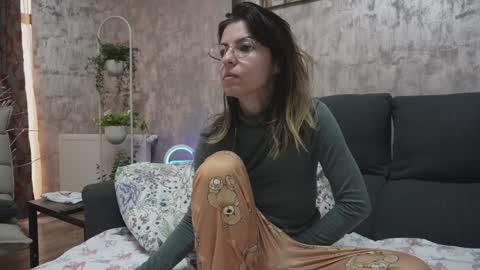 crissy_love online show from December 2, 10:05 am