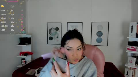 Cristal online show from December 16, 4:13 am