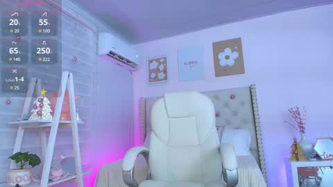 Cristal  online show from December 28, 12:15 am