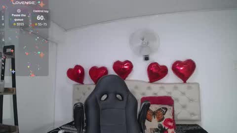 Snapshot of cristal_horny19 chatting on September 24, 10:42 pm Milena online show from September 24, 10:42 pm