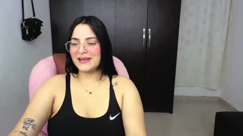 Snapshot of cristal_hot07 chatting on October 13, 12:02 am Cristal online show from October 13, 12:02 am