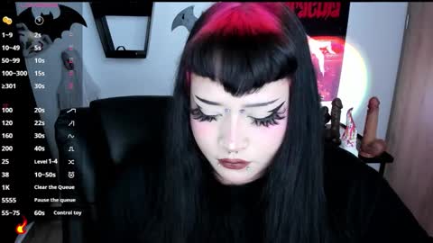 Cris online show from November 19, 10:21 pm