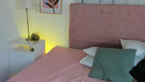 Snapshot of cristalcutte_ chatting on January 18, 12:04 pm Cristal Cute online show from January 18, 12:04 pm