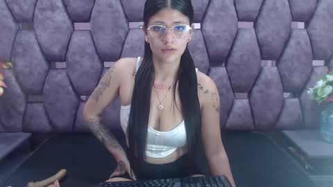 cristall_15 online show from February 17, 3:04 am