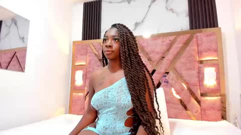 Snapshot of cristhinbrown chatting on October 7, 11:47 am cristin  online show from October 7, 11:47 am