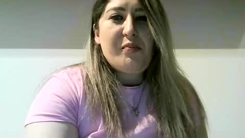 cristina20021991 online show from October 25, 9:32 pm