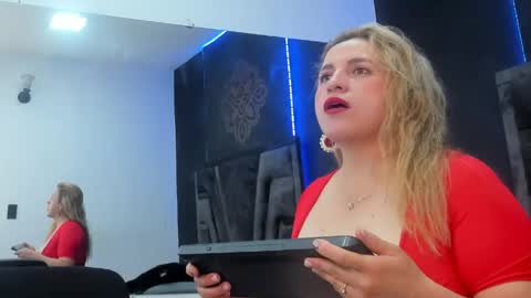 Cristina online show from April 13, 11:05 pm