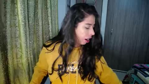 Cristina online show from November 2, 1:53 am