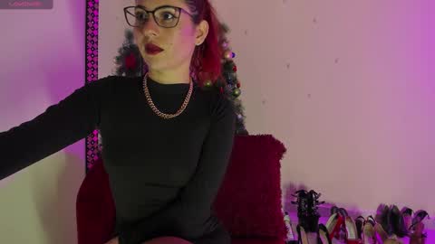 Snapshot of cristinsmith chatting on January 3, 8:22 pm Cristin online show from January 3, 8:22 pm