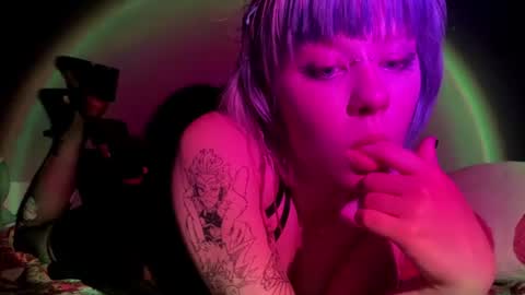 cristyynyy online show from August 2, 10:02 pm