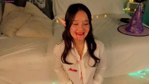 Snapshot of crushbaandicute111 chatting on October 31, 11:20 pm crushbaandicute111 online show from October 31, 11:20 pm