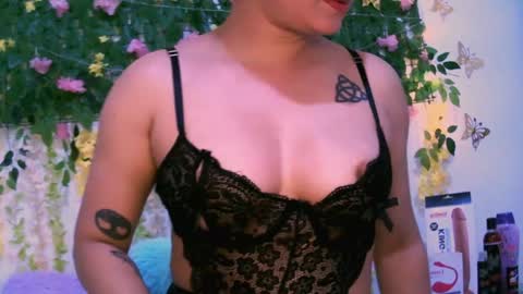 crysrus online show from December 7, 12:52 am