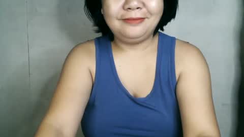 Snapshot of crystal_april chatting on January 28, 12:05 am Crys online show from January 28, 12:05 am