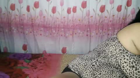 Snapshot of crystal_april chatting on January 16, 1:48 am Crys online show from January 16, 1:48 am