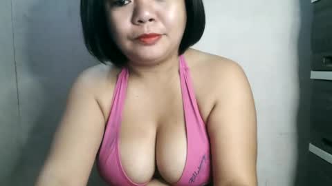 Snapshot of crystal_april chatting on February 5, 2:08 am Crys online show from February 5, 2:08 am