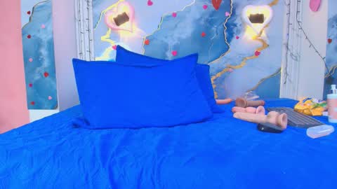 crystal online show from February 27, 8:19 pm