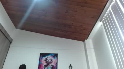 Crystal Blaze online show from April 1, 2:14 pm