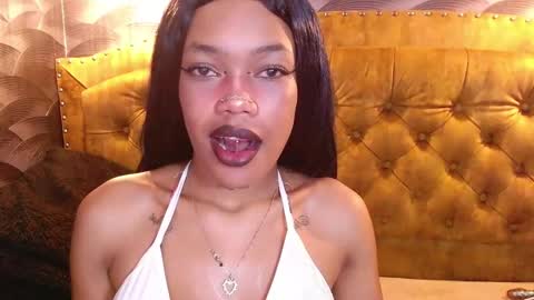 Snapshot of crystalbrooke3x chatting on October 23, 10:27 pm Crystal online show from October 23, 10:27 pm