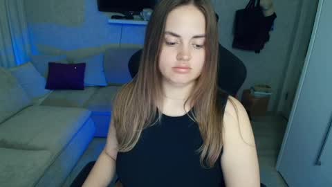crystalemily online show from April 27, 7:11 pm