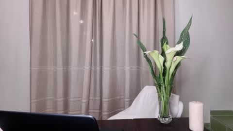 Mary online show from July 26, 8:27 pm