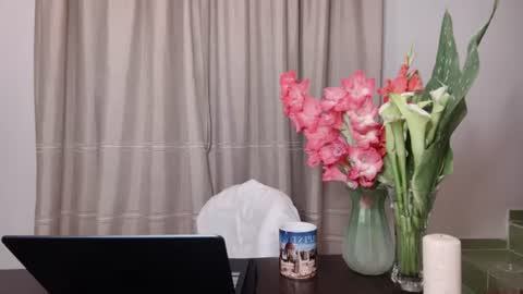 Mary online show from July 31, 9:16 pm