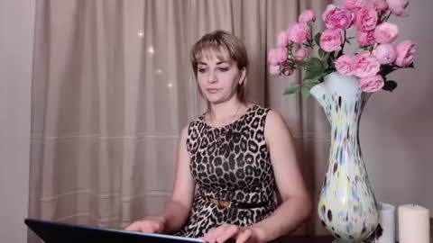 Mary online show from July 2, 8:04 pm