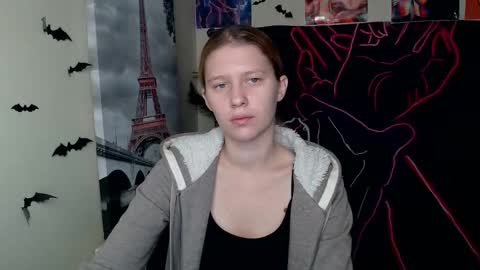 Stella online show from October 31, 7:56 am