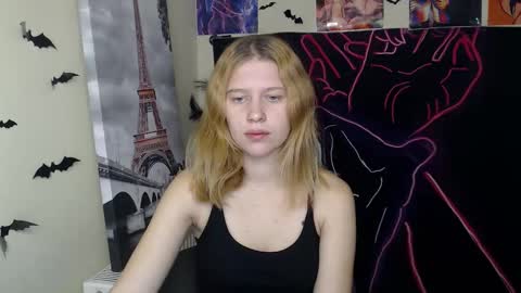 Stella online show from October 30, 7:33 am