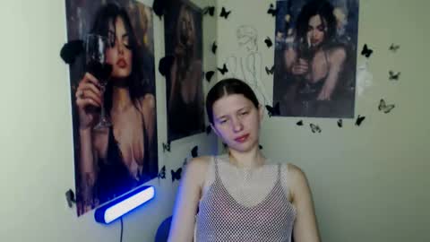 Stella online show from January 9, 7:07 pm