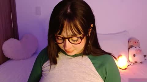 Olivia  online show from November 29, 12:25 am