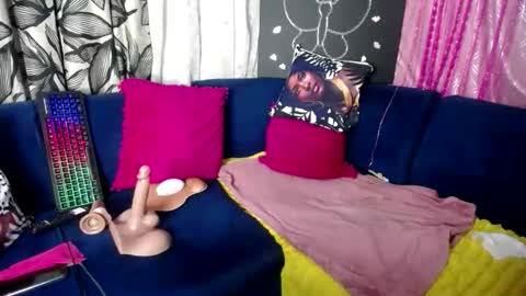 crystaljes online show from April 19, 6:10 pm