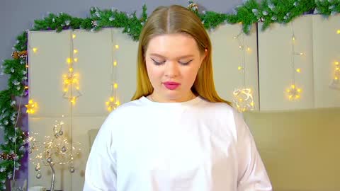 Crystal online show from December 22, 4:27 pm