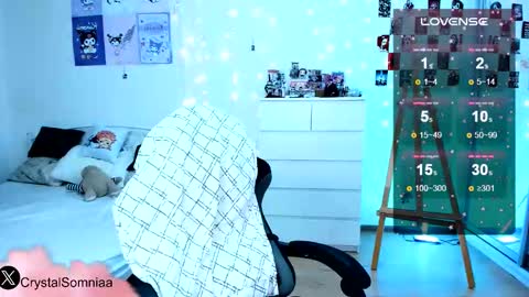 Sasha    Make me moan with patterns   good music here  online show from November 4, 2:00 pm