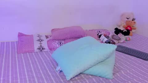 Snapshot of crystalvazquez chatting on October 24, 3:52 pm Soy Crystal online show from October 24, 3:52 pm