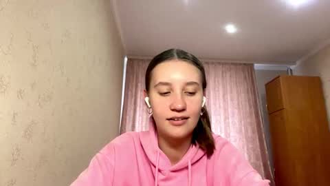 Angel online show from October 21, 10:52 am