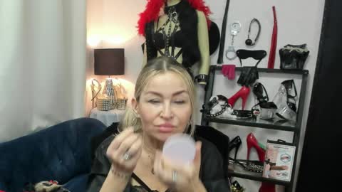 CrystalHotty online show from April 10, 6:30 am