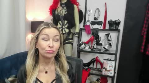 CrystalHotty online show from February 3, 6:33 am