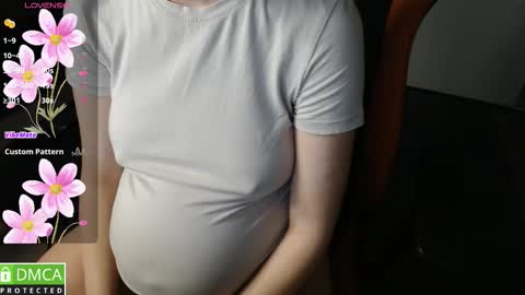 Snapshot of crystalyss chatting on October 5, 2:38 am Lia online show from October 5, 2:38 am