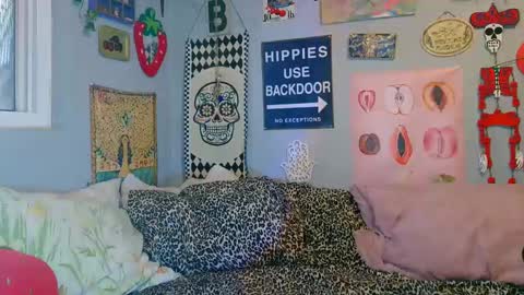     online show from September 27, 12:51 am