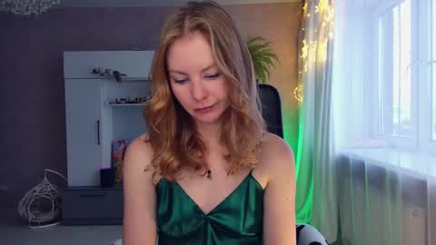 Alexia online show from December 15, 7:13 am