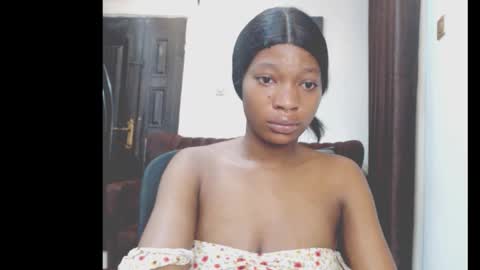 cumebony_petit online show from March 31, 7:08 am