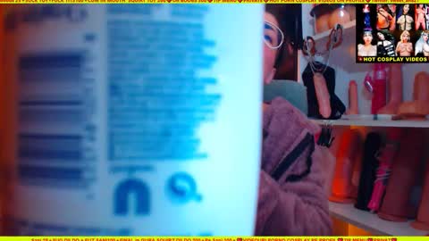 cuminmenowbby online show from December 26, 3:42 pm