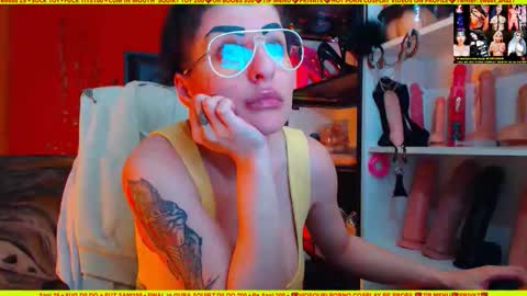 Snapshot of cuminmenowbby chatting on October 26, 3:29 pm cuminmenowbby online show from October 26, 3:29 pm